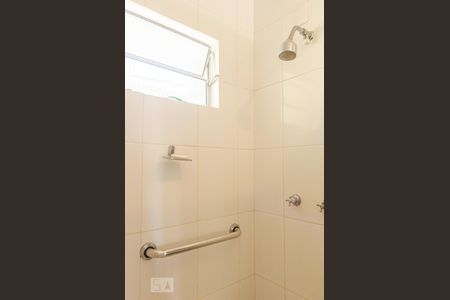 Apartamento à venda com 108m², 3 quartos e sem vagaChuveiro