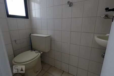 Apartamento à venda com 96m², 3 quartos e 2 vagasBanheiro de Serviço