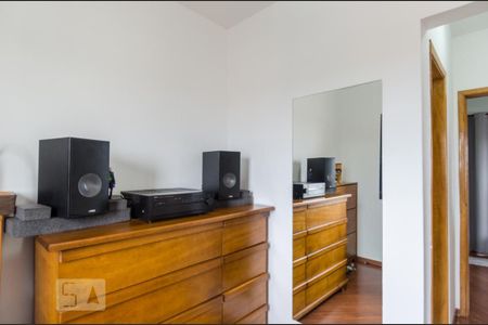 Apartamento à venda com 144m², 4 quartos e 2 vagasQuarto 4
