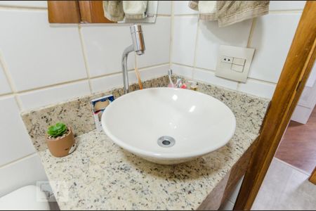 Apartamento à venda com 144m², 4 quartos e 2 vagasBanheiro 1