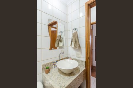 Apartamento à venda com 144m², 4 quartos e 2 vagasBanheiro 1