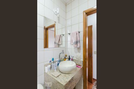 Apartamento à venda com 144m², 4 quartos e 2 vagasBanheiro 3