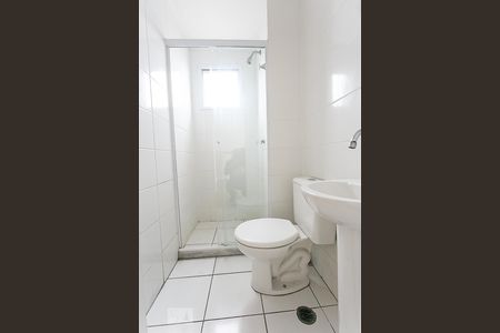 Banheiro de apartamento para alugar com 2 quartos, 45m² em Jardim Umarizal, São Paulo