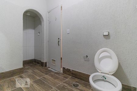 Studio para alugar com 38m², 1 quarto e sem vaga Studio para alugar com 38m², 1 quarto e sem vagaBanheiro