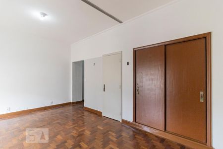 Studio para alugar com 38m², 1 quarto e sem vaga Studio para alugar com 38m², 1 quarto e sem vagaStudio - Armário