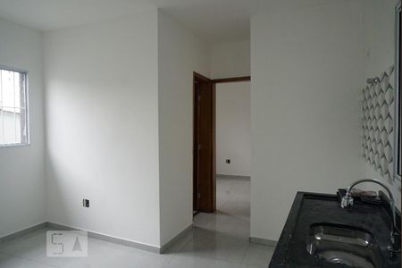 Sala/Cozinha de casa de condomínio para alugar com 2 quartos, 45m² em Vila Ré, São Paulo