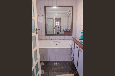 Banheiro da Suíte 1 de casa à venda com 5 quartos, 250m² em Nossa Senhora do O, São Paulo
