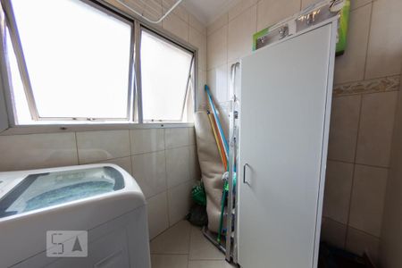 Apartamento à venda com 57m², 2 quartos e 1 vaga Apartamento à venda com 57m², 2 quartos e 1 vagaCozinha e Área de Serviço