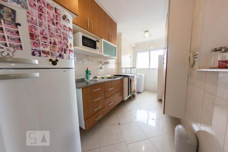 Apartamento à venda com 57m², 2 quartos e 1 vaga Apartamento à venda com 57m², 2 quartos e 1 vagaCozinha e Área de Serviço