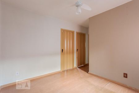 Sala de apartamento para alugar com 2 quartos, 60m² em Rubem Berta, Porto Alegre