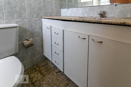 Apartamento à venda com 170m², 3 quartos e 1 vaga Apartamento à venda com 170m², 3 quartos e 1 vagaBanheiro da Suíte