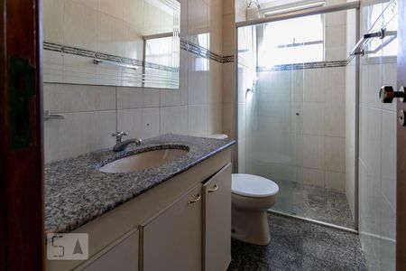 Apartamento à venda com 170m², 3 quartos e 1 vaga Apartamento à venda com 170m², 3 quartos e 1 vagaBanheiro Social