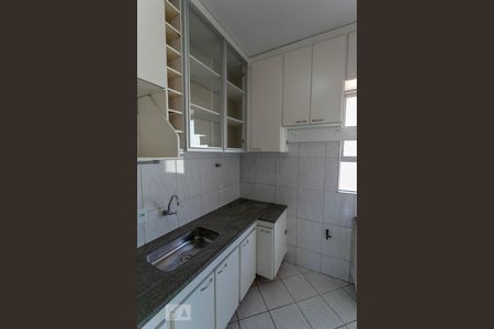 Apartamento à venda com 170m², 3 quartos e 1 vaga Apartamento à venda com 170m², 3 quartos e 1 vagaCozinha