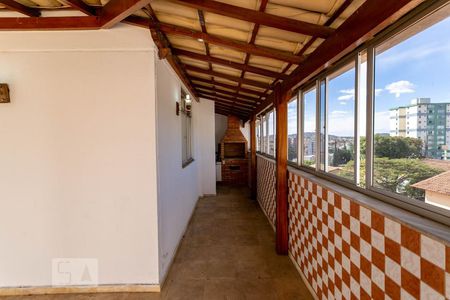 Apartamento à venda com 170m², 3 quartos e 1 vaga Apartamento à venda com 170m², 3 quartos e 1 vagaCobertura