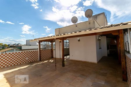 Apartamento à venda com 170m², 3 quartos e 1 vaga Apartamento à venda com 170m², 3 quartos e 1 vagaCobertura