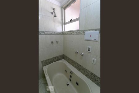 Apartamento à venda com 170m², 3 quartos e 1 vaga Apartamento à venda com 170m², 3 quartos e 1 vagaBanheiro Social 2