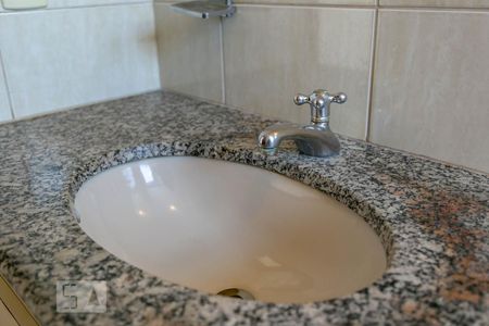 Apartamento à venda com 170m², 3 quartos e 1 vaga Apartamento à venda com 170m², 3 quartos e 1 vagaBanheiro Social