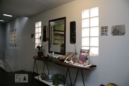 Corredor de casa para alugar com 3 quartos, 130m² em Jardim Monte Alegre, Taboão da Serra