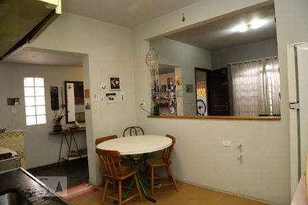 Casa à venda com 130m², 3 quartos e 2 vagasCozinha