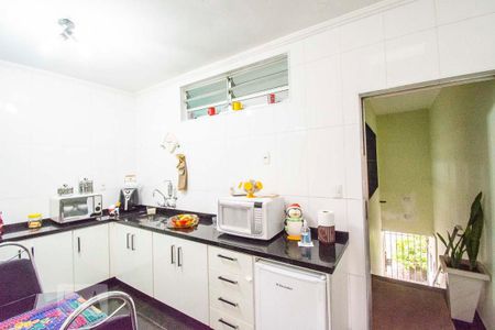 Casa à venda com 200m², 3 quartos e 3 vagas Casa à venda com 200m², 3 quartos e 3 vagasCozinha