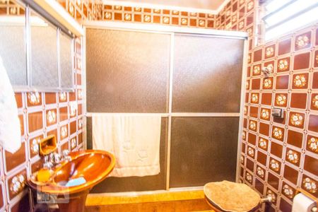 Casa à venda com 200m², 3 quartos e 3 vagas Casa à venda com 200m², 3 quartos e 3 vagasBanheiro