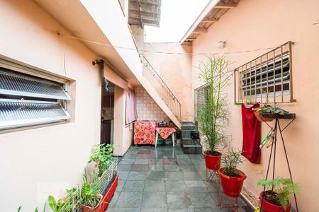 Casa à venda com 200m², 3 quartos e 3 vagas Casa à venda com 200m², 3 quartos e 3 vagasQuintal