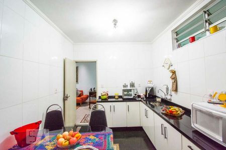 Casa à venda com 200m², 3 quartos e 3 vagas Casa à venda com 200m², 3 quartos e 3 vagasCozinha