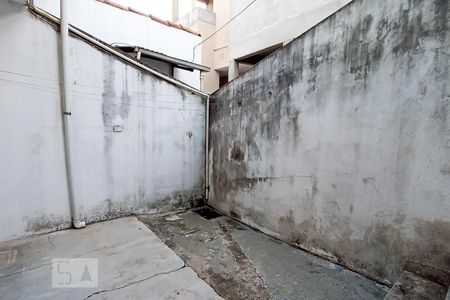 Casa à venda com 50m², 1 quarto e sem vaga Casa à venda com 50m², 1 quarto e sem vagaQuintal