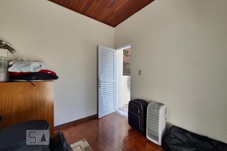 Casa à venda com 300m², 4 quartos e 4 vagasQuarto da edícula
