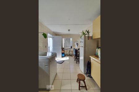 Casa à venda com 300m², 4 quartos e 4 vagasLavanderia