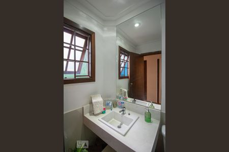 Casa à venda com 240m², 3 quartos e 3 vagasBanheiro