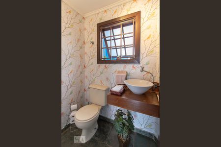 Casa à venda com 240m², 3 quartos e 3 vagasLavabo 2