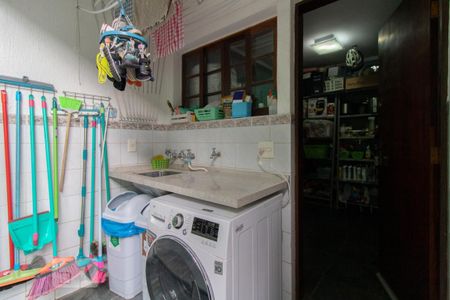 Casa à venda com 240m², 3 quartos e 3 vagasÁrea de Serviço