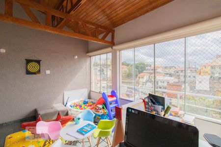 Casa à venda com 240m², 3 quartos e 3 vagasEscritório