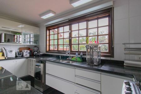 Casa à venda com 240m², 3 quartos e 3 vagasCozinha