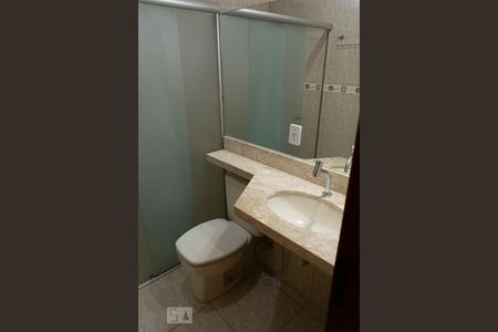 Casa de condomínio para alugar com 300m², 7 quartos e 4 vagasBanheiro social