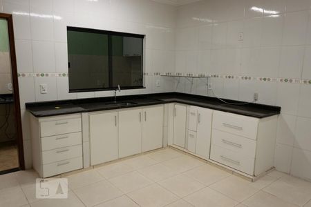Casa de condomínio para alugar com 300m², 7 quartos e 4 vagasCozinha 2