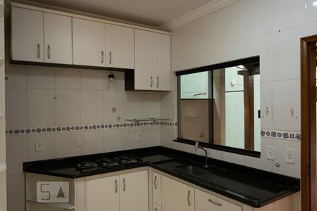 Casa de condomínio para alugar com 300m², 7 quartos e 4 vagasCozinha 1