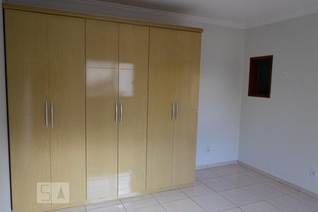 Casa de condomínio para alugar com 300m², 7 quartos e 4 vagasQuarto 5