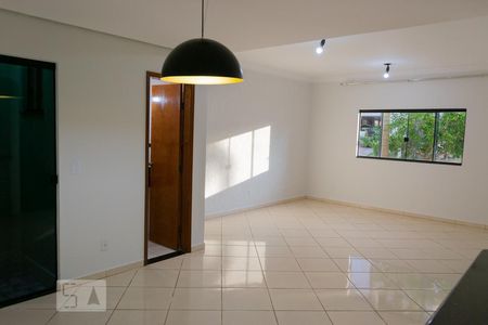 Sala de casa de condomínio para alugar com 7 quartos, 300m² em Areal (águas Claras), Brasília