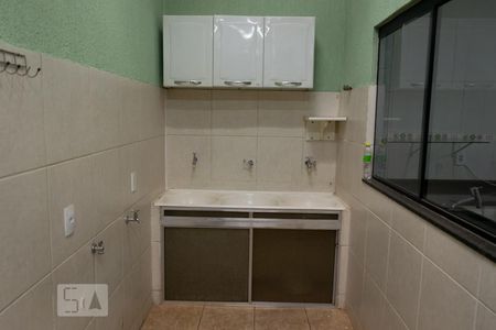 Casa de condomínio para alugar com 300m², 7 quartos e 4 vagasÁrea de serviço