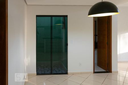 Sala de casa de condomínio para alugar com 7 quartos, 300m² em Areal (águas Claras), Brasília