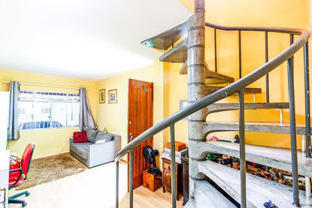 Casa à venda com 100m², 2 quartos e 1 vaga Casa à venda com 100m², 2 quartos e 1 vagaSala