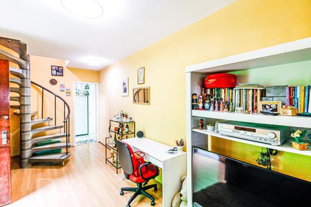 Casa à venda com 100m², 2 quartos e 1 vaga Casa à venda com 100m², 2 quartos e 1 vagaSala