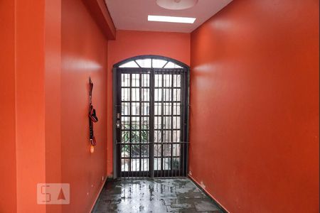 Casa à venda com 170m², 4 quartos e 1 vaga Casa à venda com 170m², 4 quartos e 1 vagaEntrada