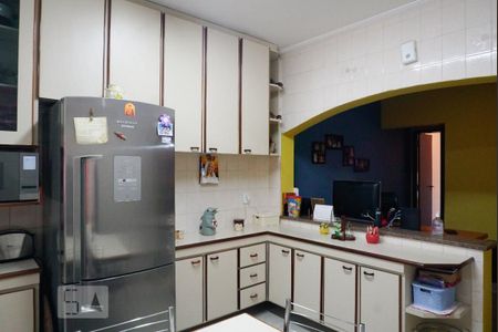 Casa à venda com 170m², 4 quartos e 1 vaga Casa à venda com 170m², 4 quartos e 1 vagaCozinha