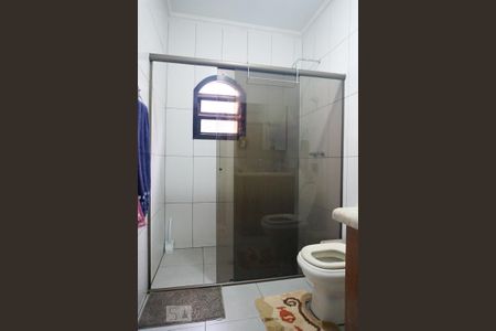 Casa à venda com 170m², 4 quartos e 1 vaga Casa à venda com 170m², 4 quartos e 1 vagaBanheiro da Suíte