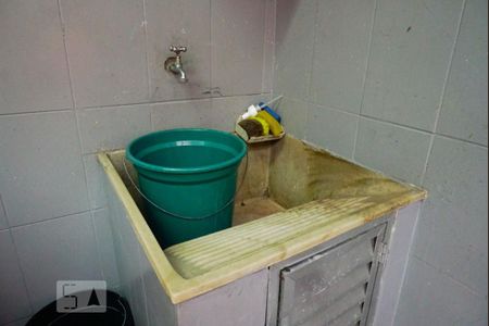 Casa à venda com 170m², 4 quartos e 1 vaga Casa à venda com 170m², 4 quartos e 1 vagaLavanderia