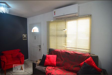 Sala de casa de condomínio à venda com 3 quartos, 79m² em Marechal Rondon, Canoas