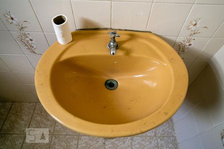 Casa à venda com 150m², 5 quartos e 1 vagaBanheiro da suíte